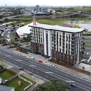 Ramada Suites By Wyndham Auckland Manukau Pacfic Centre